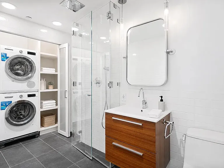420 W 25th St #1M — Photo 15