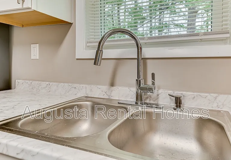 2328 Prague Ct — Photo 11