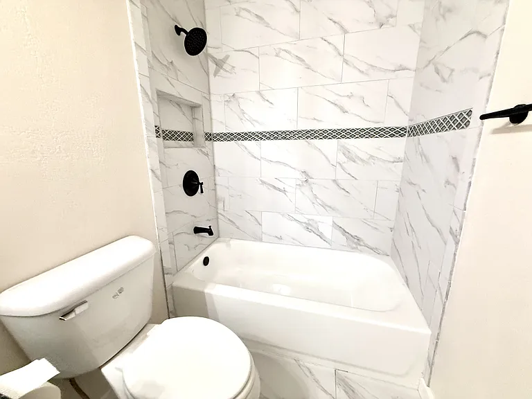 723 Roff St NE — Photo 22