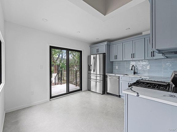 5th image of 11147 Witthoff Avenue