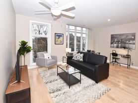 118 W 15th St