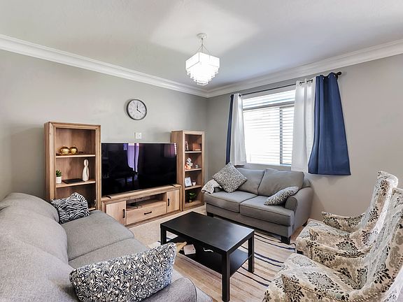 2nd image of 611 Autumn Branch Way