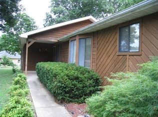 1960 N Prairie Ct, Nixa, MO 65714