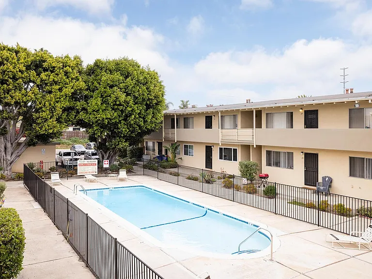Desert Spa Apartments — Photo 15