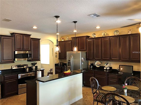 4th image of 20434 Carolina Cherry Ct