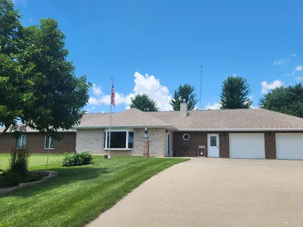 1439 N Shore Dr, Knoxville, IA 50138