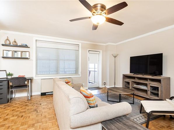 atlanta-georgia-448734550 picture