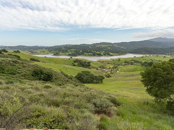 4th image of 22590 Country View Dr