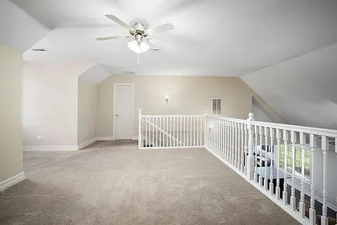 1143 S Elmwood Ave — Photo 16