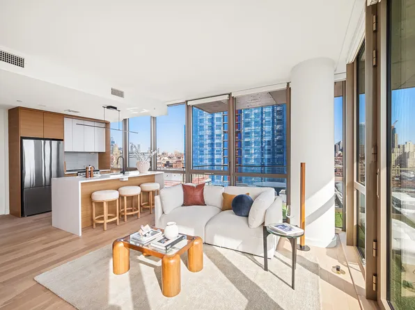 395 Carroll Street image 1 of 18