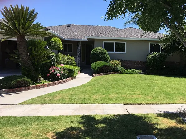 1491 E Vartikian Ave, Fresno, CA 93710