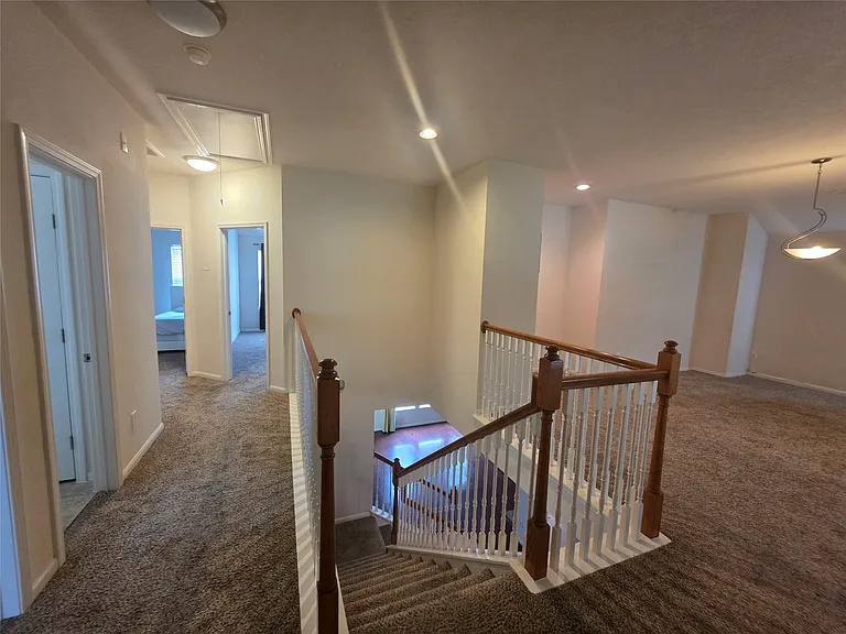2715 Riverhollow Ln — Photo 43
