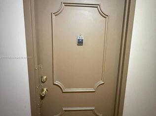 501 Three Islands Blvd APT 218, Hallandale, FL 33009