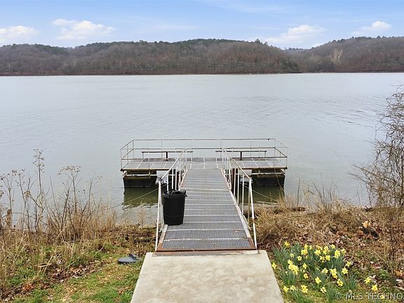 3rd image of 45816 Country Rd #587