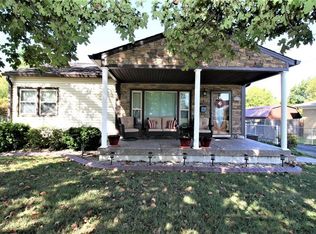 5316 Tahia Dr, Louisville, KY 40216