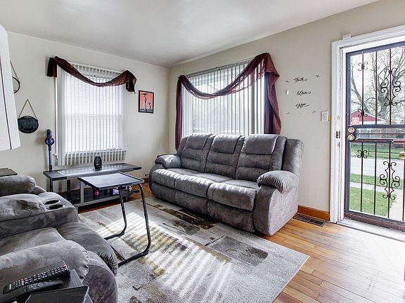 2nd image of 14207 Clark St