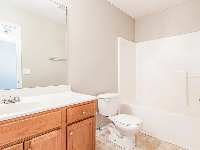 1202 Elisha Ct — Photo 7