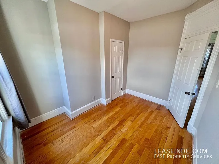 342 Elm St NW — Photo 25