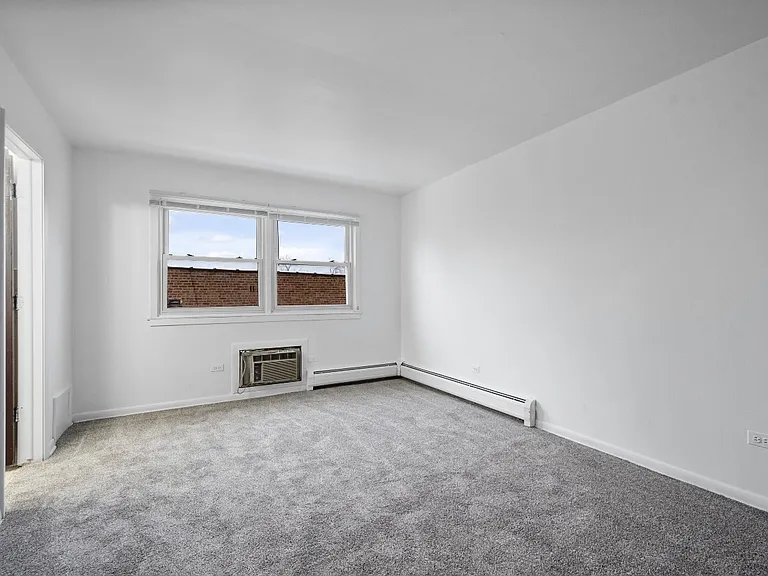 6645 N California Ave #303 — Photo 6