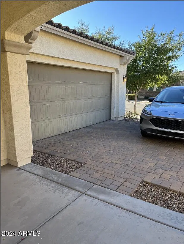 3 bed, 2.0 bath, 1768 sqft, $2,195 — Photo 2