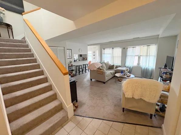 155 Beacon St #1, Somerville, MA 02143