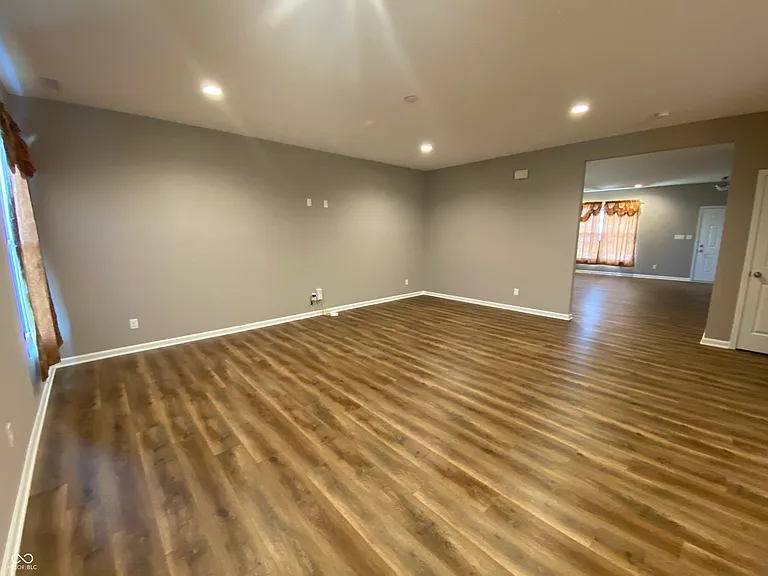 5668 Grosbeak Dr — Photo 8
