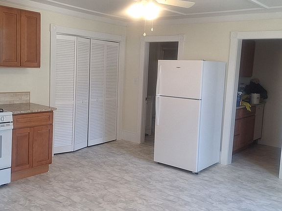 3rd image of 417 Main St #1