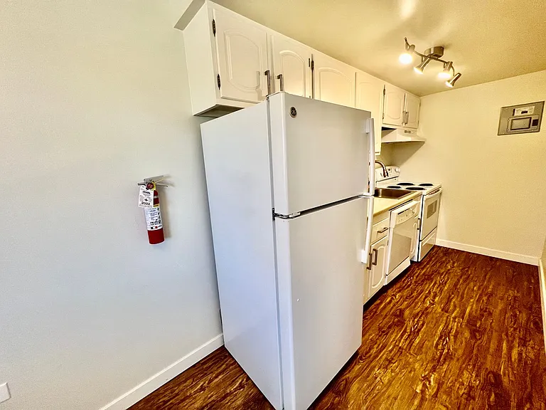 4444 W 13th Ave #9 — Photo 3