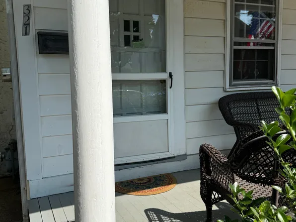 321 Washington St, Bristol, PA 19007