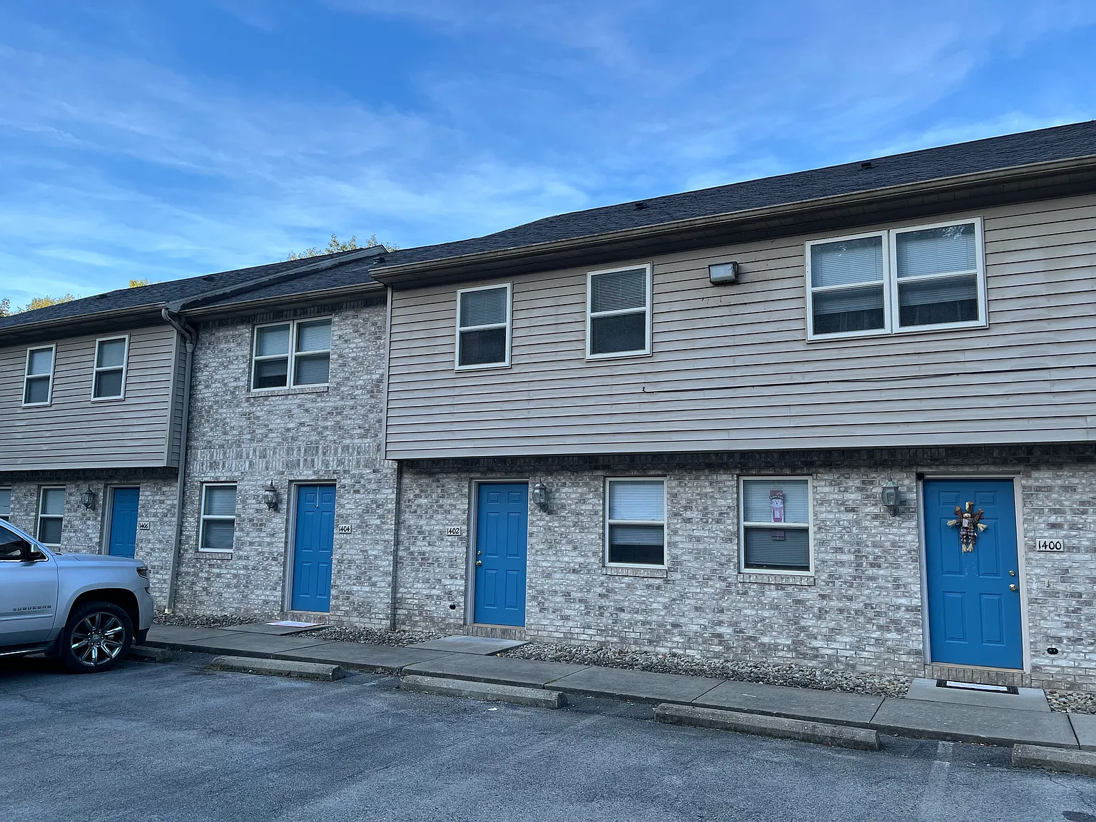 2 bed, 1.5 bath, 1000 sqft, $950 — Photo 1