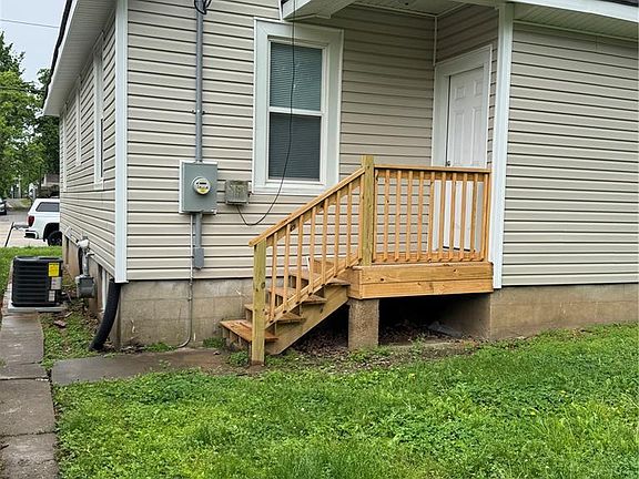3rd image of 1114 Independence St