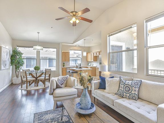 4th image of 3336 Midtown Pl