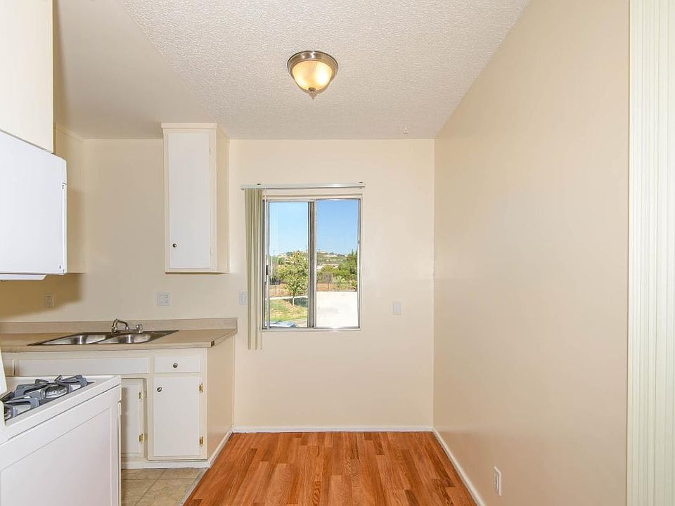 1st image of 2284 Lewis Ave APT 6