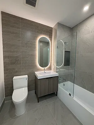Bathroom, photo 1
