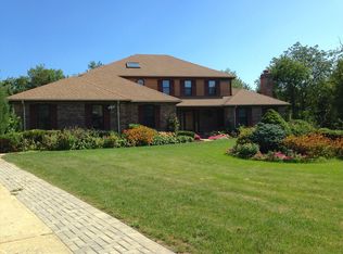 5 Tewkesbury Ln, South Barrington, IL