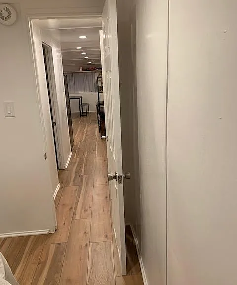 111 Marina Dr — Photo 18