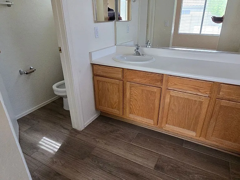 10936 W Vista Ave — Photo 12