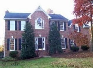 1 Baytree Ct, Greensboro, NC 27455