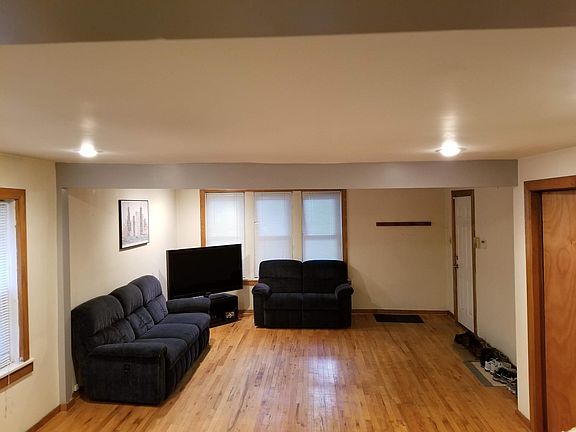 2nd image of 1617 N Hudson Ave APT 1