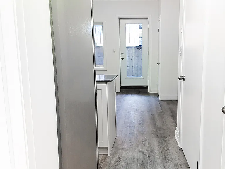 169 Lancaster St W #401 — Photo 9