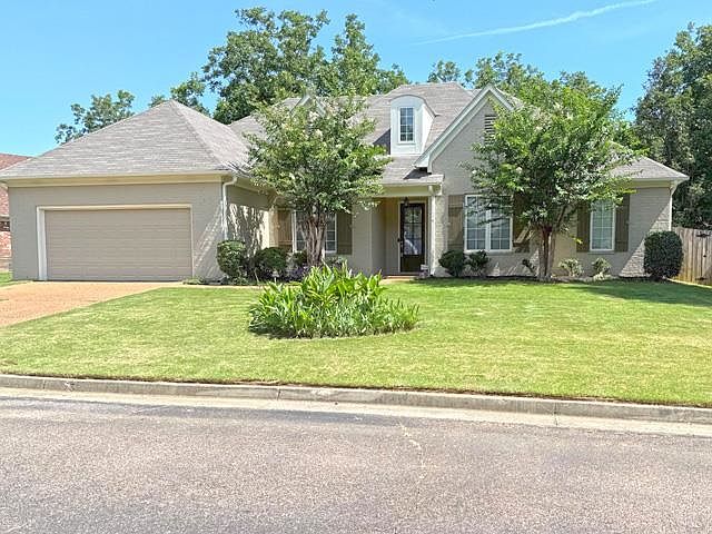 1st image of 8678 Ashbury Oak Dr