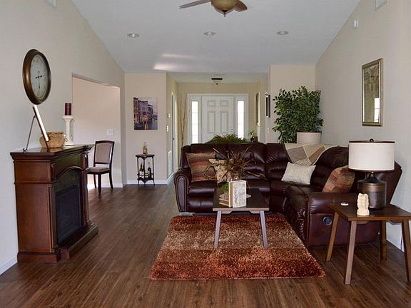 5th image of 101 Grove Isle Pl