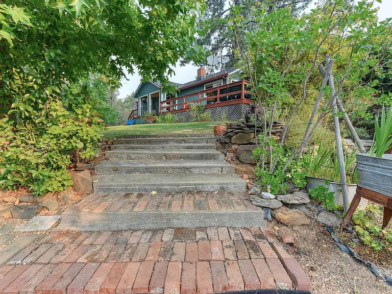 1155 Swanson Ln — Photo 48