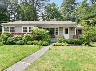 3 Rockwood Pl, Armonk, NY 10504