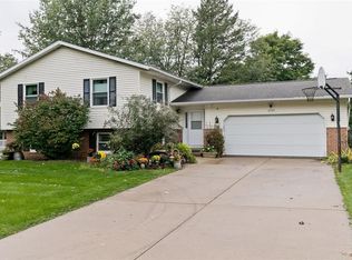 2722 29th St SW, Cedar Rapids, IA 52404