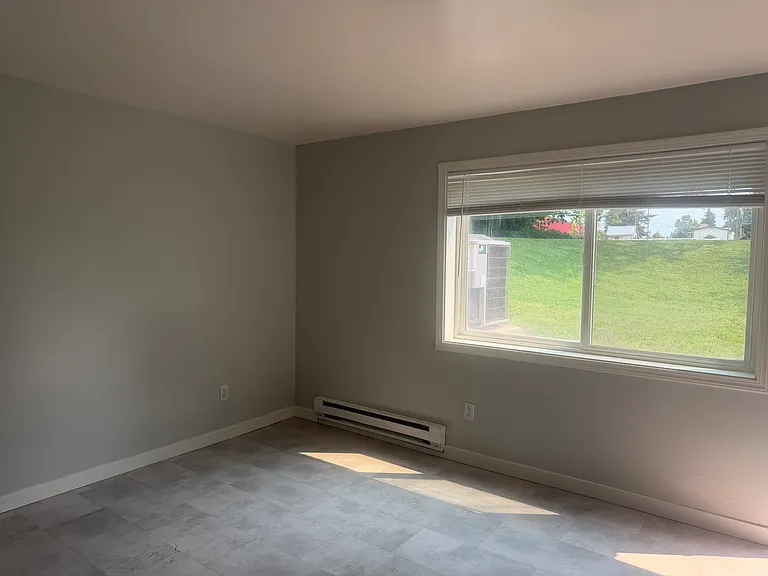 32 NE Tremont Dr #A — Photo 5