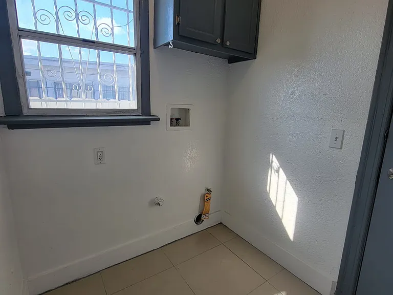 1315 W 101st St #1 — Photo 20