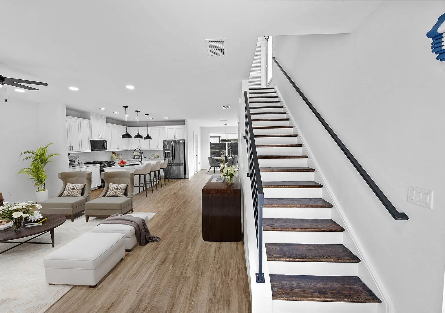 Gainesville Luxury Living at Celebration Pointe — Photo 2