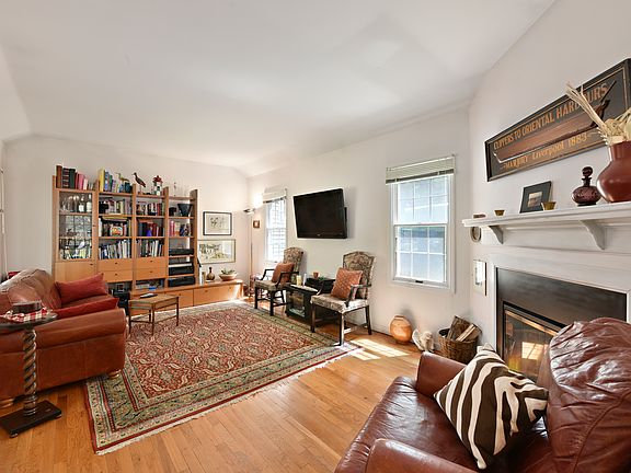 5th image of 3503 Victoria Dr