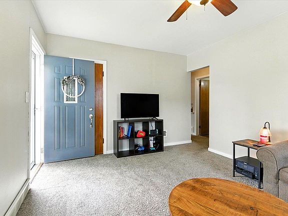 5th image of 1611 Schreiber St